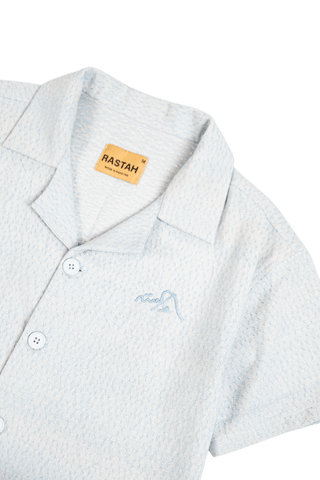 "Azure gaze" button-down