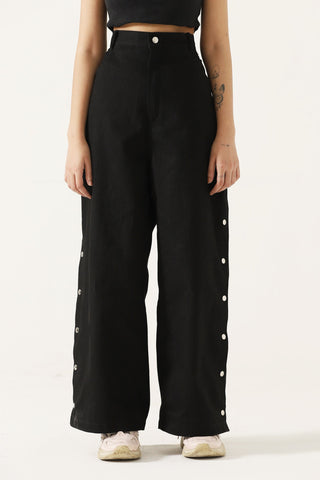 Snap button denim trousers