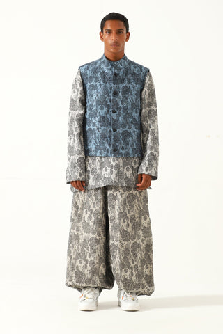 "Delhi" handwoven jacqaurd vest