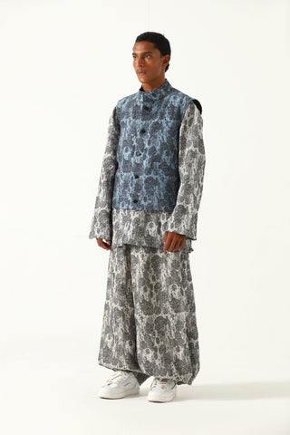 "Delhi" handwoven jacqaurd vest
