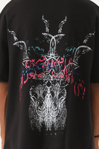 "ajnabi" printed black t shirt